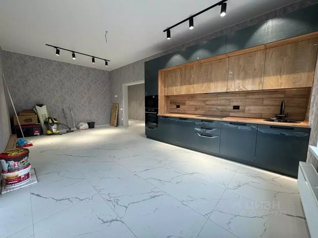 Дом в Крым, Симферопольский район, Добровское с/пос, с. Пионерское ул. ... - Фото 0