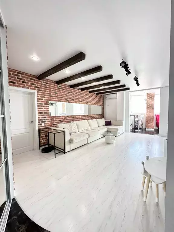 2-к кв. Татарстан, Казань ул. Аделя Кутуя, 110А (68.0 м) - Фото 0