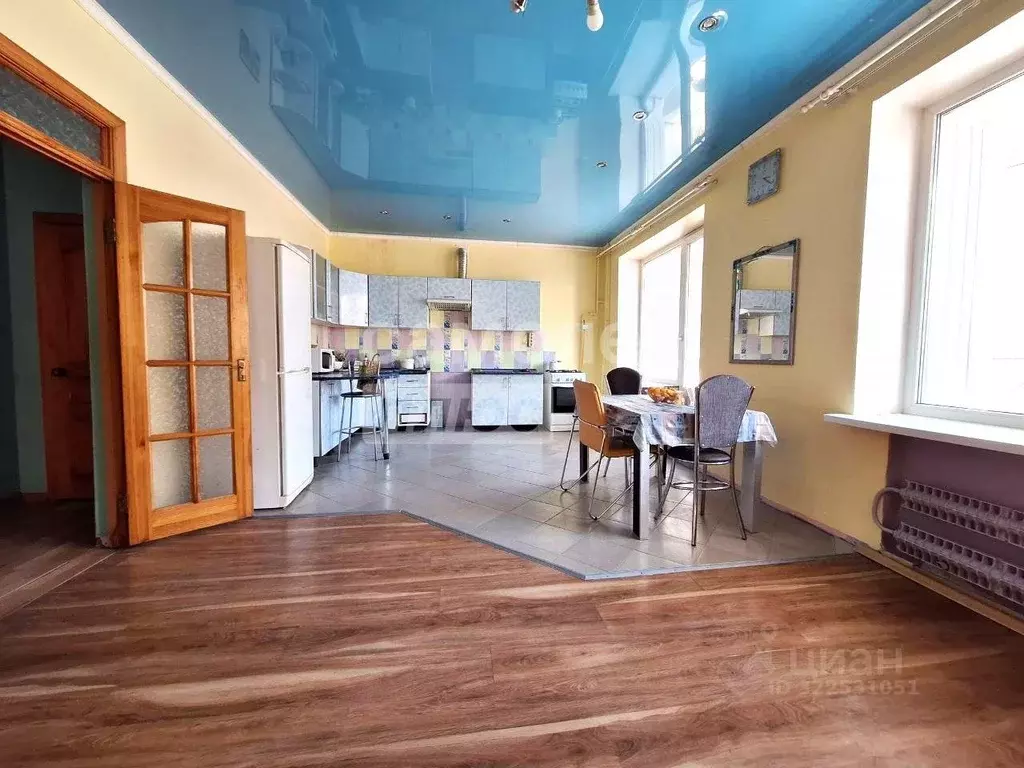 3-к кв. Самарская область, Сызрань просп. Космонавтов, 9 (131.4 м) - Фото 1