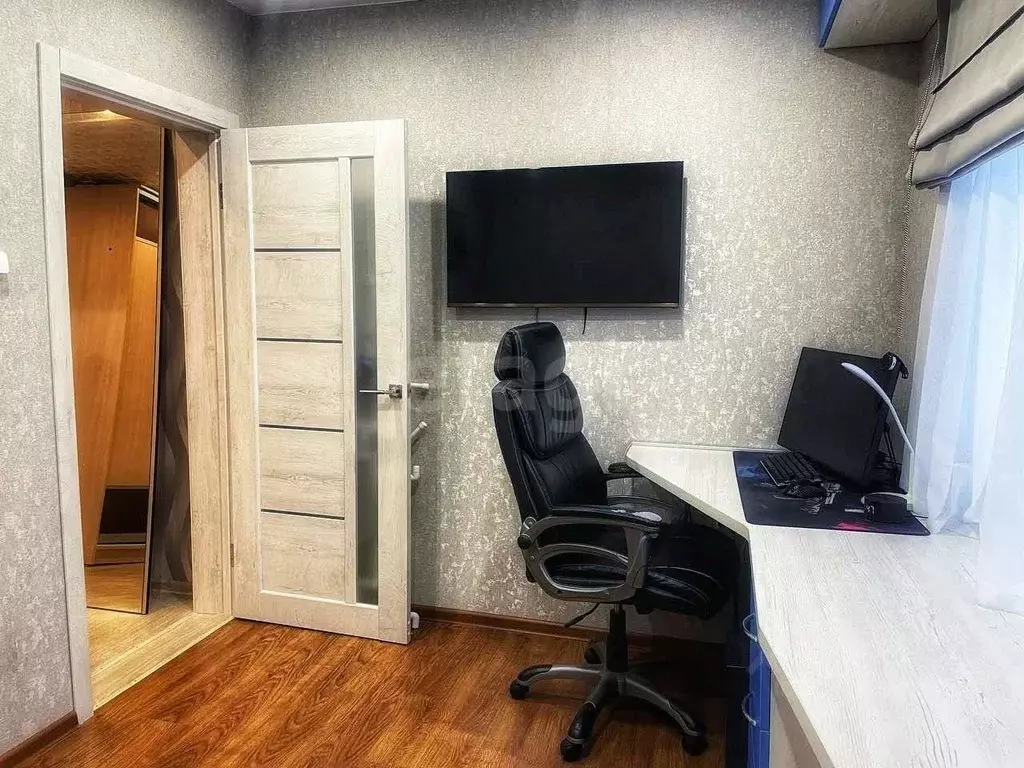 4-к кв. Ямало-Ненецкий АО, Тарко-Сале Пуровский район, Геолог мкр, 13 ... - Фото 1