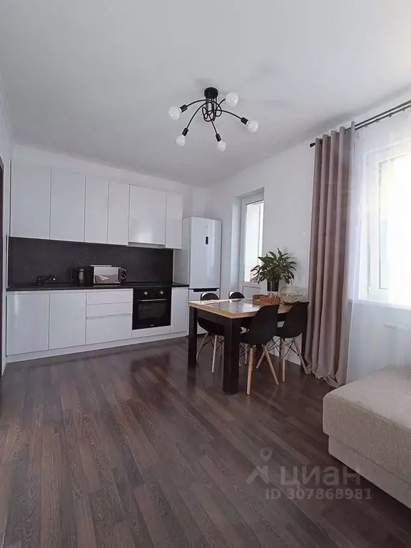 1-к кв. Татарстан, Казань ул. Братьев Батталовых, 20/1 (43.0 м) - Фото 0