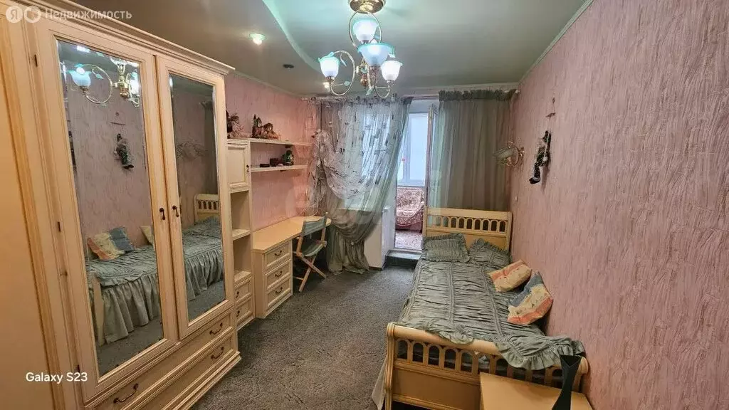 4-комнатная квартира: Астрахань, улица Набережная Приволжского Затона, ... - Фото 1