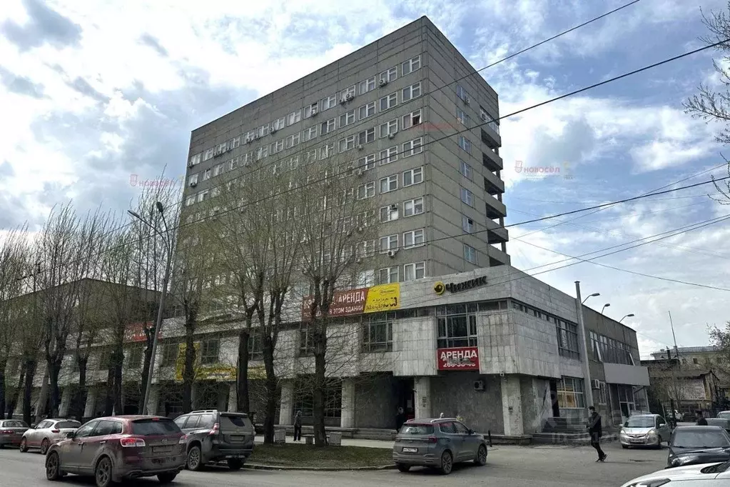 Офис в Свердловская область, Екатеринбург ул. Гагарина, 14 (354 м) - Фото 0