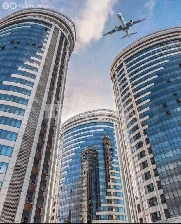 1-комнатная квартира: Новосибирск, улица Сибревкома, 9 (55 м) - Фото 1