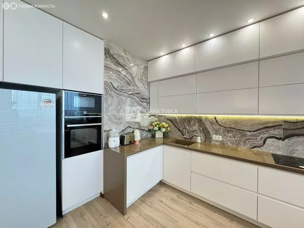 2-комнатная квартира: Красногорск, Ильинское шоссе, 16 (95 м) - Фото 2