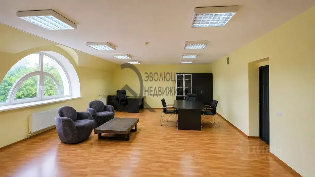 Офис в Московская область, Волоколамск Революционная ул., 3 (57 м) - Фото 1