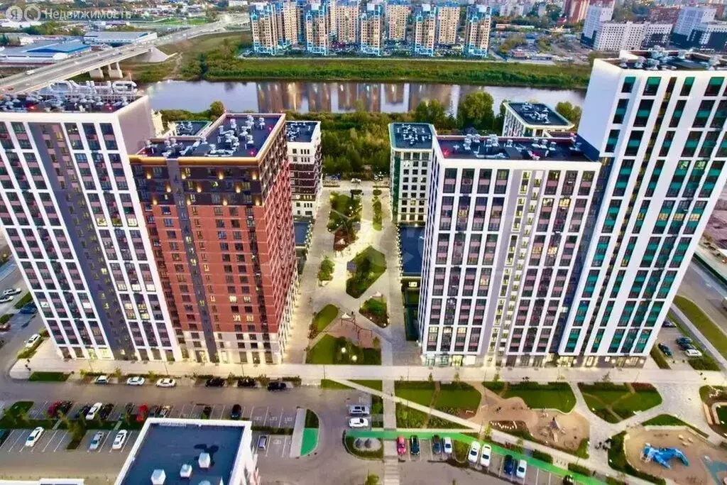 2-комнатная квартира: Тюмень, улица Пожарных и Спасателей, 5 (66 м) - Фото 2