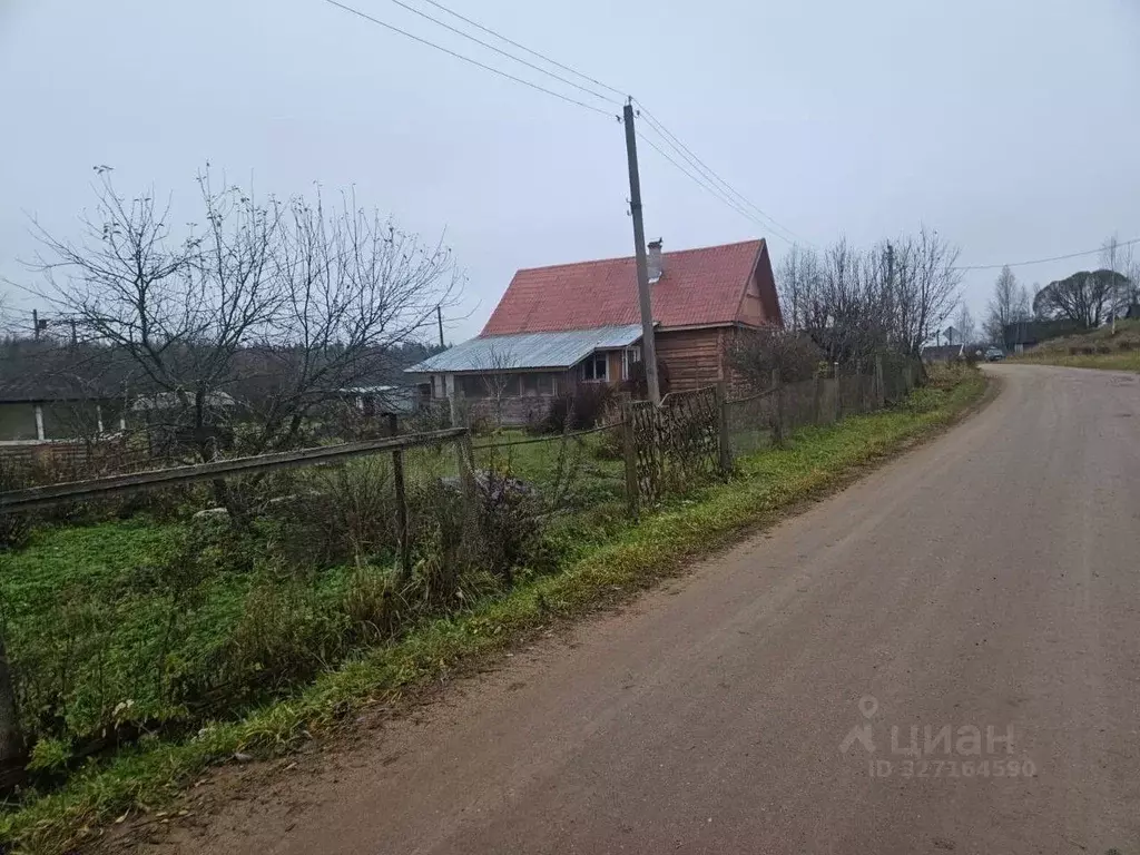 Дом в Новгородская область, Маловишерский район, Бургинское с/пос, д. ... - Фото 2