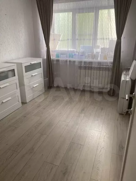 Комната 17 м в 1-к., 1/4 эт. - Фото 0