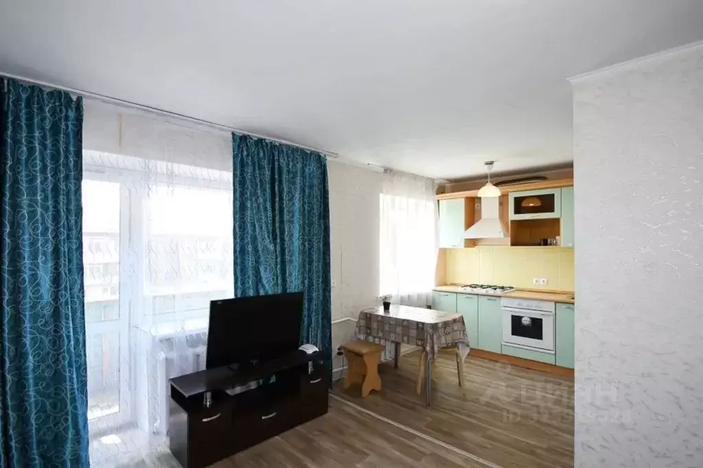 2-к кв. Омская область, Омск ул. Маяковского, 87А (60.0 м) - Фото 2