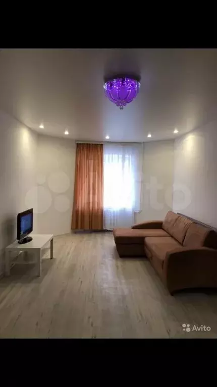 2-к. квартира, 50м, 1/10эт. - Фото 0