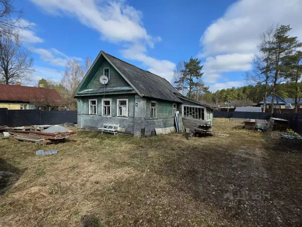 Дом в Ленинградская область, Киришский район, Пчевжинское с/пос, пос. ... - Фото 1