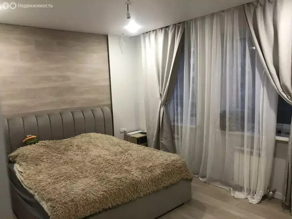 3-комнатная квартира: Владикавказ, проспект Героев Отечества, 8 (93 м) - Фото 1