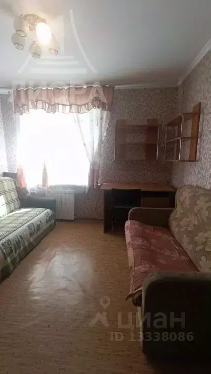 Комната Омская область, Омск Привокзальный мкр, ул. Карбышева, 38 . - Фото 0
