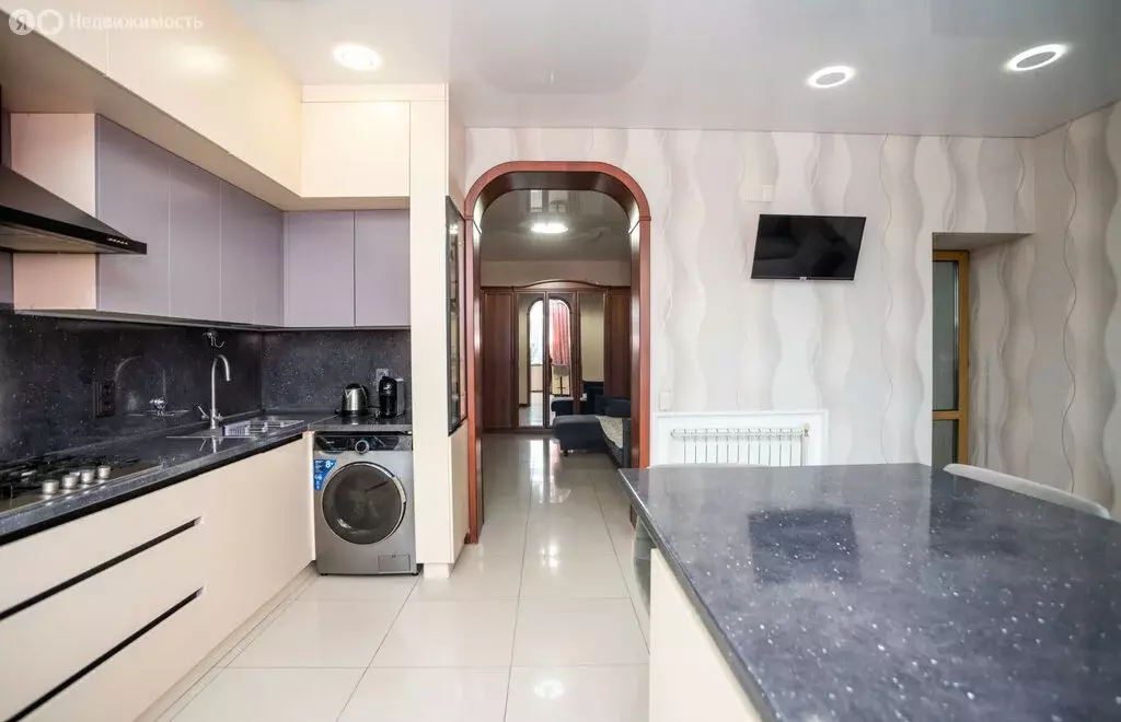 Дом в Челябинск, улица Суворова, 1 (430.9 м) - Фото 2