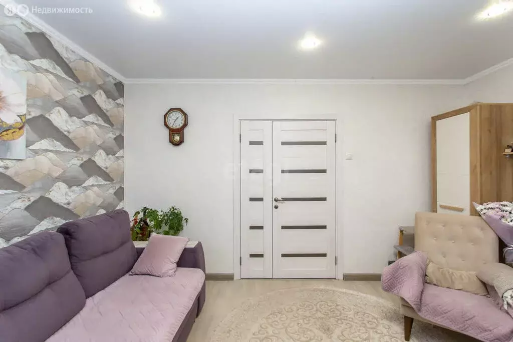 3-комнатная квартира: Тобольск, 9-й микрорайон, 31А (65 м) - Фото 1