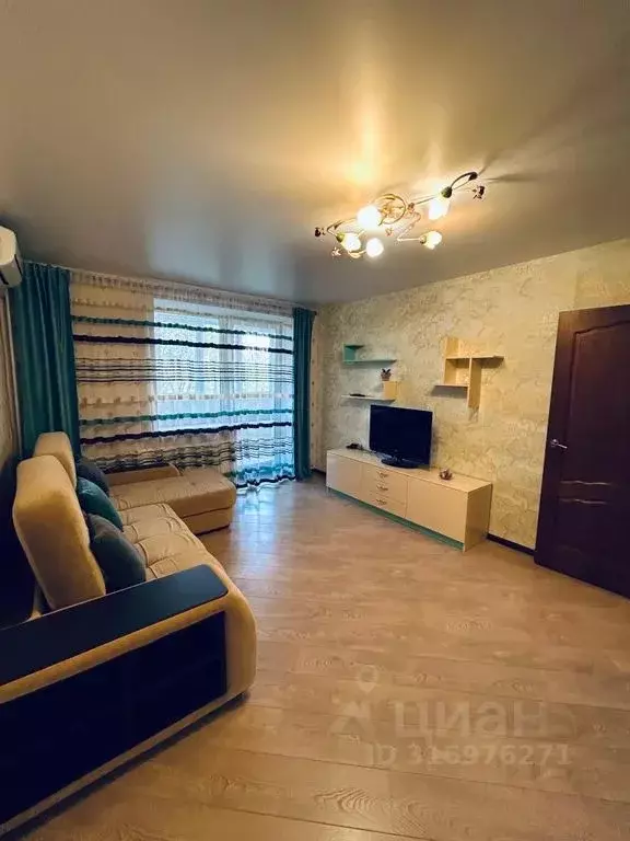 1-к кв. Волгоградская область, Волгоград ул. Глазкова, 23 (38.0 м) - Фото 0