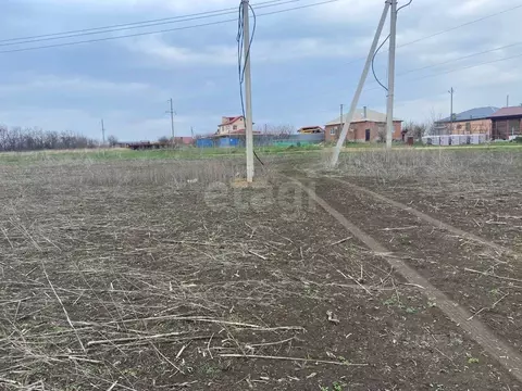 Участок в Ростовская область, Мясниковский район, с. Большие Салы ул. ...