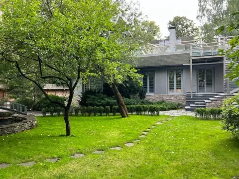 Коттедж в Москва ул. Саврасова, 1/3 (650 м)