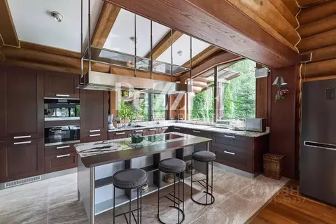 Дом в Ленинградская область, Приозерский район, Громовское с/пос, ...