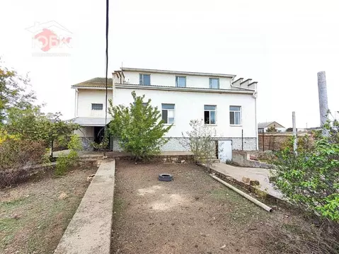 Дом в Крым, Сакский район, Суворовское с/пос, с. Каменоломня ул. ...