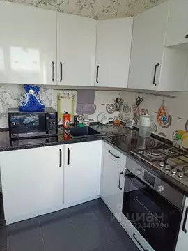 2-к кв. Омская область, Омск ул. Звездова, 103 (53.1 м)