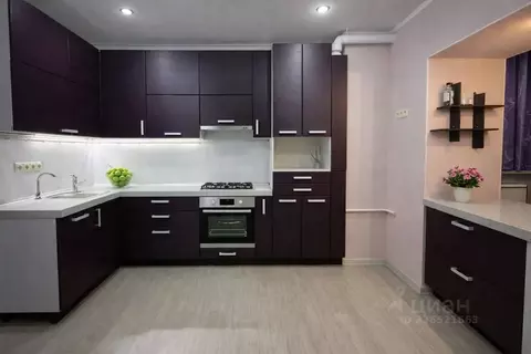 3-к кв. Астраханская область, Астрахань ул. Менжинского, 3 (100.0 м)