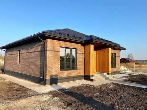 Дом в Курская область, Курский район, Моковский сельсовет, д. Майская ...