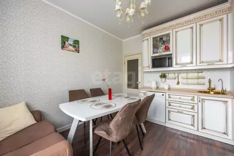 3-к кв. Санкт-Петербург Учительская ул., 18к3 (80.7 м)