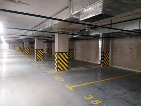 Гараж в Санкт-Петербург ул. Верхне-Каменская, 11к1 (13 м)