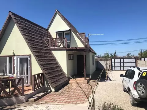 Дом в Крым, Сакский район, Молочненское с/пос, с. Витино ул. Крымская, ...