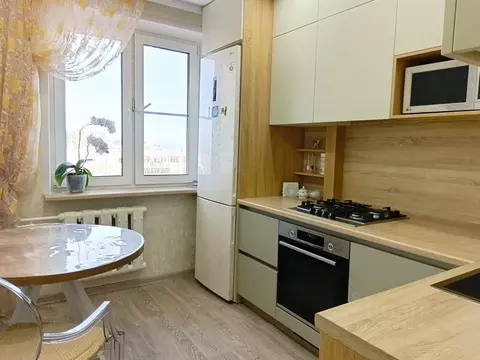 2-к кв. Чувашия, Чебоксары просп. Максима Горького, 27 (57.2 м)