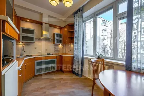 3-к кв. Москва Малая Бронная ул., 38 (105.0 м)