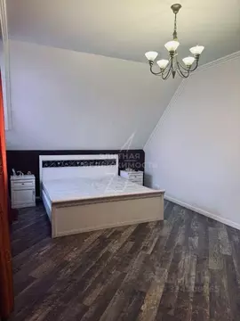 Дом в Санкт-Петербург пос. Песочный, Пионерская ул., 10 (200 м)