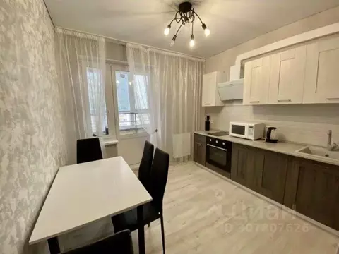 1-к кв. Тюменская область, Тюмень ул. Парада Победы, 9 (36.0 м)