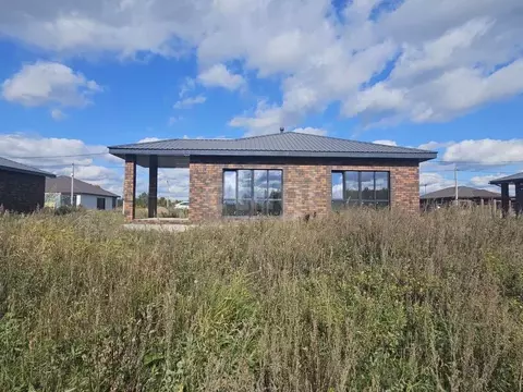 Дом в Башкортостан, Уфимский район, Михайловский сельсовет, д. Суровка ...