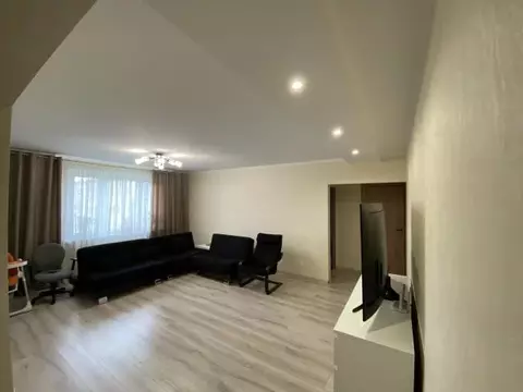 Продается 3-комнатная квартира