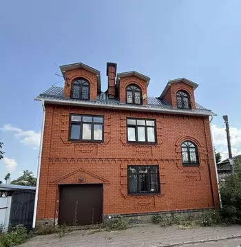 Дом в Воронежская область, Воронеж ул. Маршала Шапошникова, 40 (300 м)