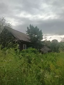 Дом в Новгородская область, Новгородский район, Савинское с/пос, д. ...