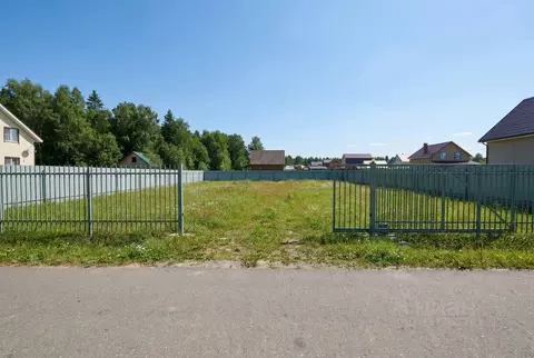 Участок в Московская область, Ленинский городской округ, д. Белеутово ...