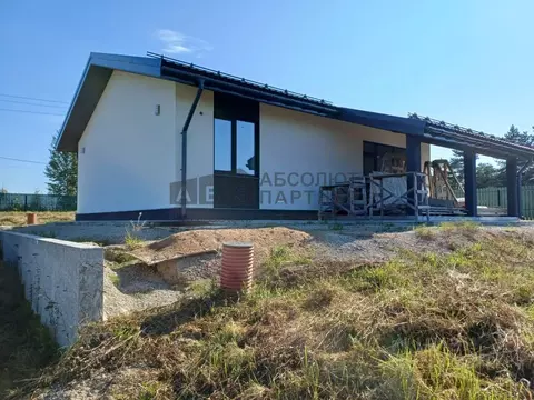 Дом в Новгородская область, Новгородский район, Савинское с/пос, д. ...