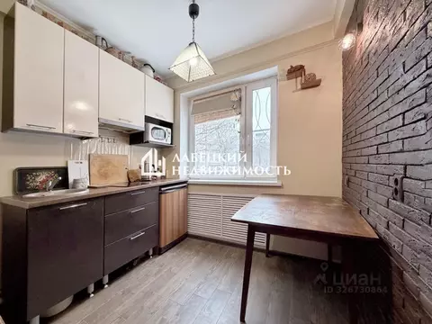 3-к кв. Санкт-Петербург ул. Коммуны, 44к1В (59.1 м)