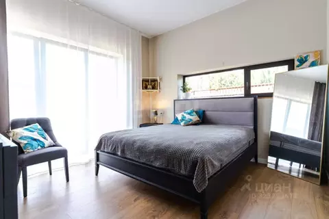 Дом в Ленинградская область, Всеволожский район, Бугровское городское ...