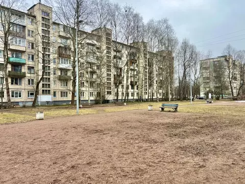 3-к кв. Санкт-Петербург ул. Карпинского, 28К1 (58.6 м)