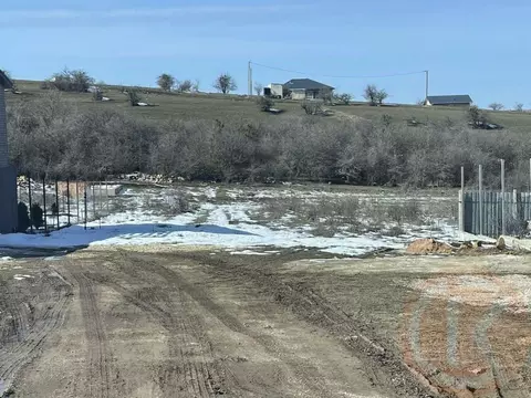 Участок в Крым, Симферопольский район, Добровское с/пос, с. Пионерское ...