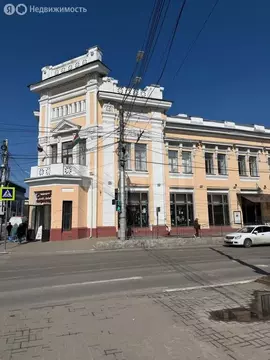 Торговая площадь (400 м)