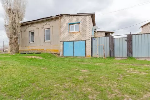 Дом в Волгоградская область, Ленинский район, с. Царев ул. Матросова ...