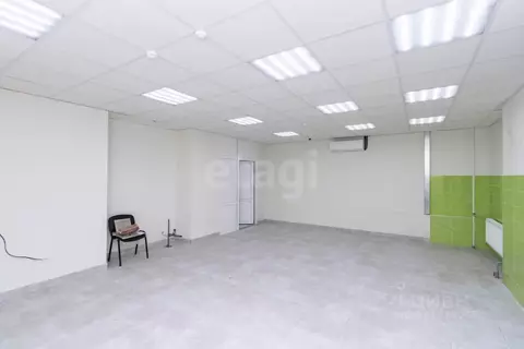 Торговая площадь в Тюменская область, Тюмень ул. Мельникайте, 107 (74 ...