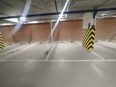 Гараж в Свердловская область, Екатеринбург ул. Краснолесья, 100/5 (14 ...