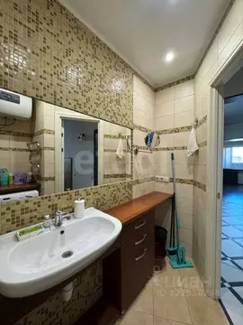 3-к кв. Свердловская область, Екатеринбург ул. Уральских Рабочих, 23 ...